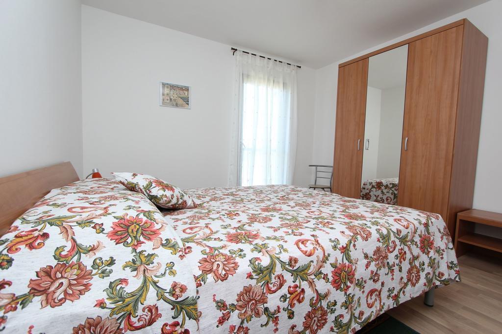 Apartment Mitton 2 Ровинь Номер фото
