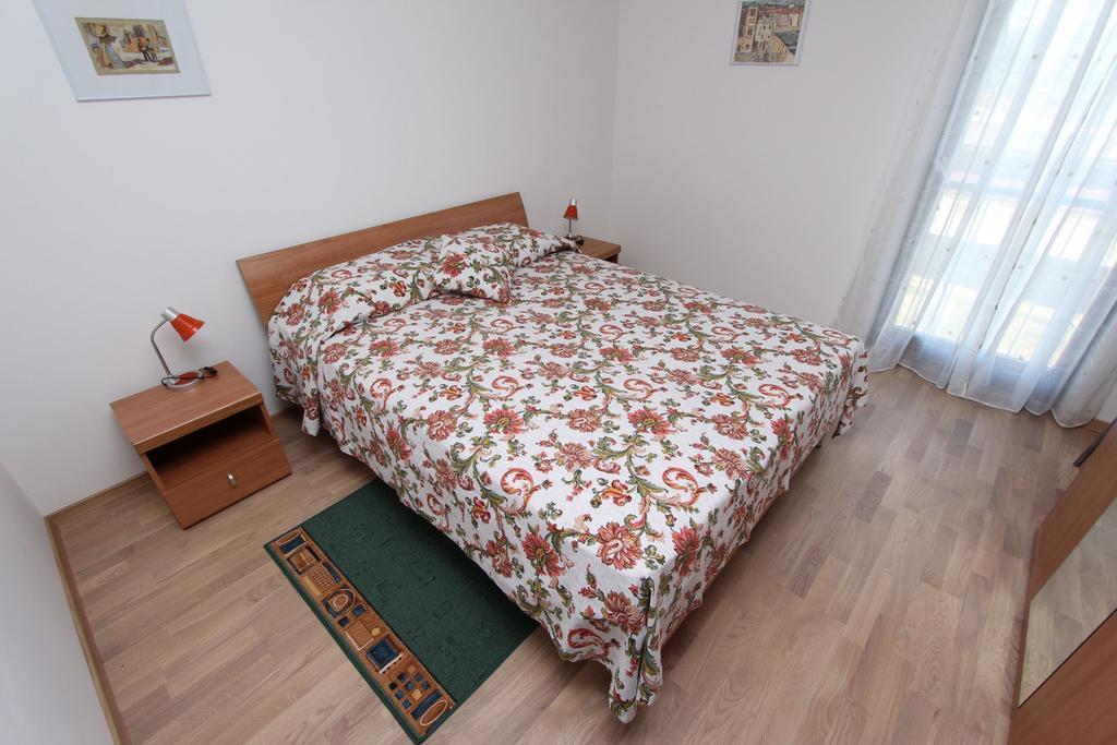 Apartment Mitton 2 Ровинь Номер фото